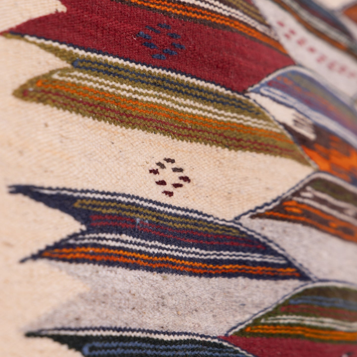 Handwoven Moroccan Akhnif Rug – Authentic Wool & Cotton Kilim with Tribal Patterns ; 6,89 ft / 3,77 ft