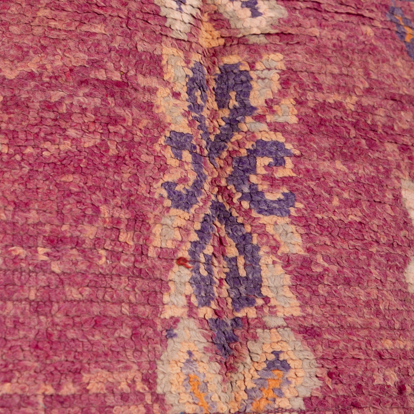 Vintage Rehamna Moroccan Rug – Handwoven Wool Berber Carpet with Geometric Tribal Motifs ; 9,51 ft / 4,10 ft