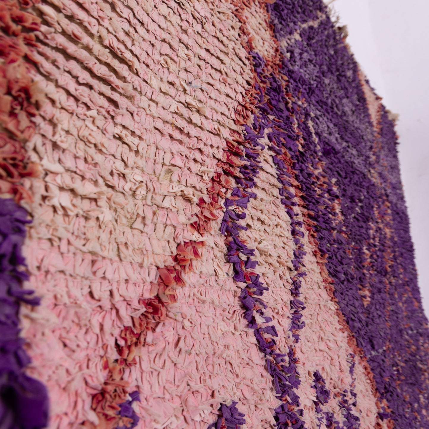 Vintage Moroccan Boucherouite Rug – Handwoven Berber Carpet in Purple & Pink – Unique Boho Chic Shag Rug
