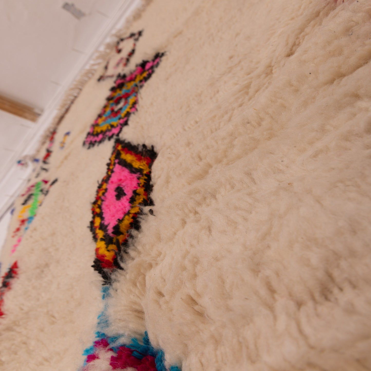 Colorful Azilal Moroccan Rug - Handwoven 80% Wool 20% Cotton - Boho Diamond Pattern - Moroccan Wall Hanging or Area Rug