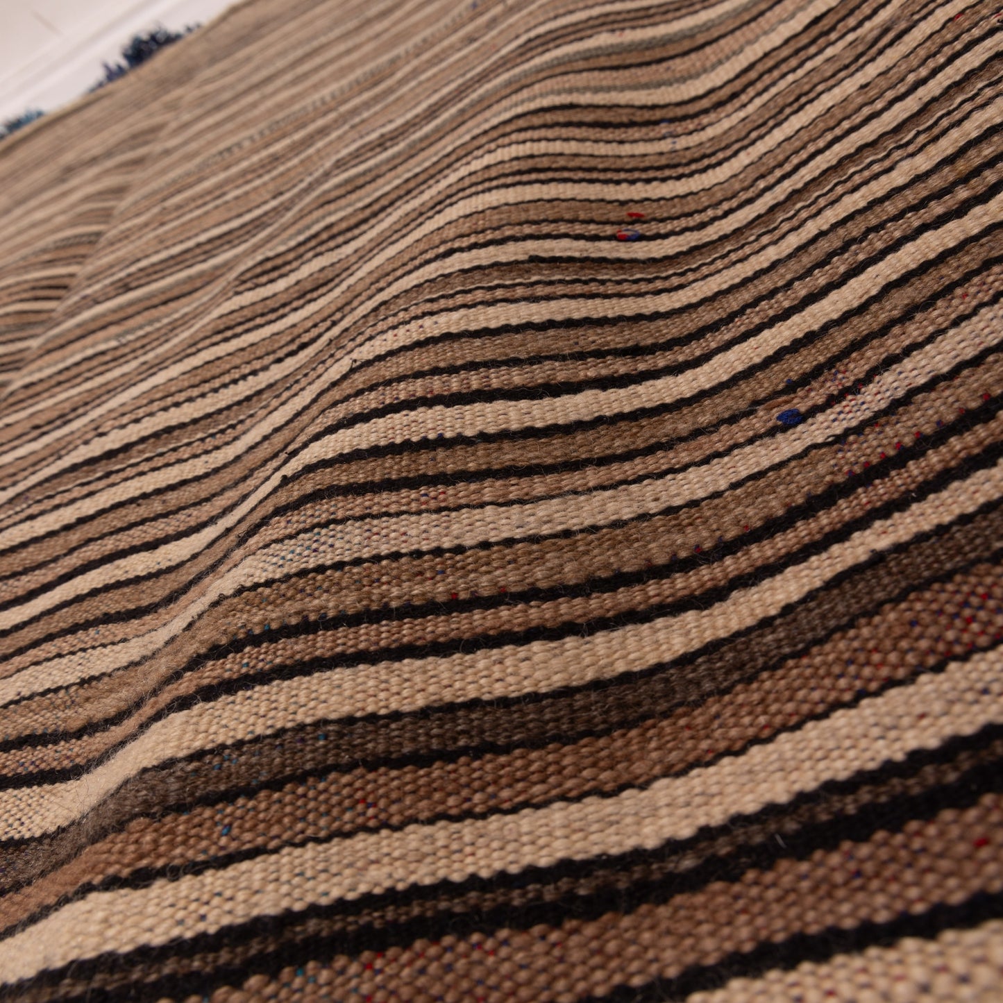 Vintage Handwoven Moroccan Wool Blanket | Berber Striped Kilim Rug | Nomadic Boho Throw ; 8,53 ft / 4,43 ft