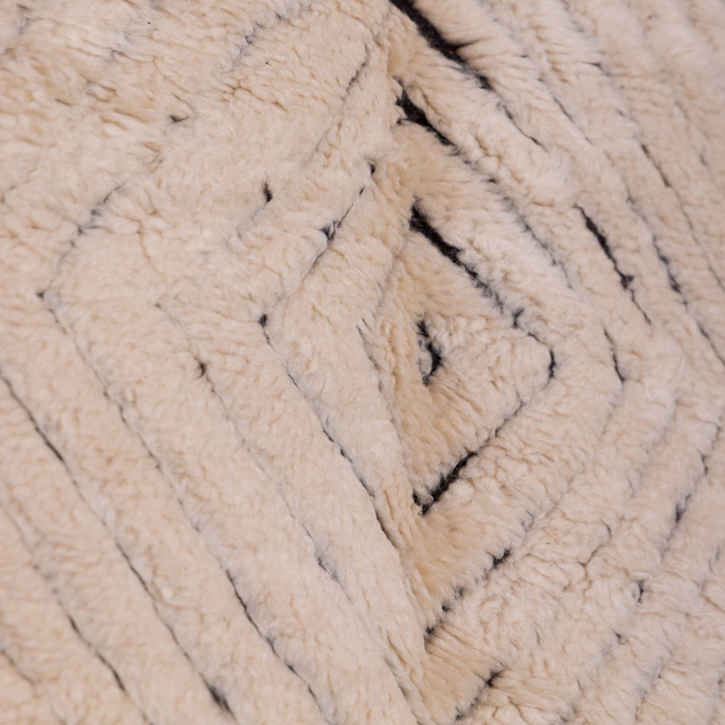Handwoven Moroccan Mrirt Rug – Luxurious High-Pile Wool Berber Carpet in Black & White Geometric Design ; 11,81 ft / 8,20 ft