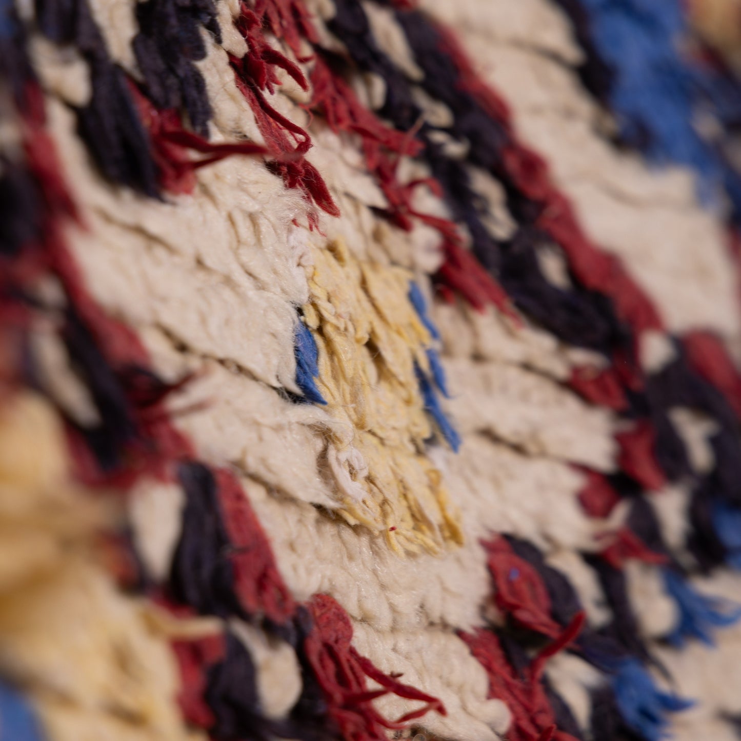 Mountain Echo” – Vintage Azilal Rug with Bold Diamond Motifs