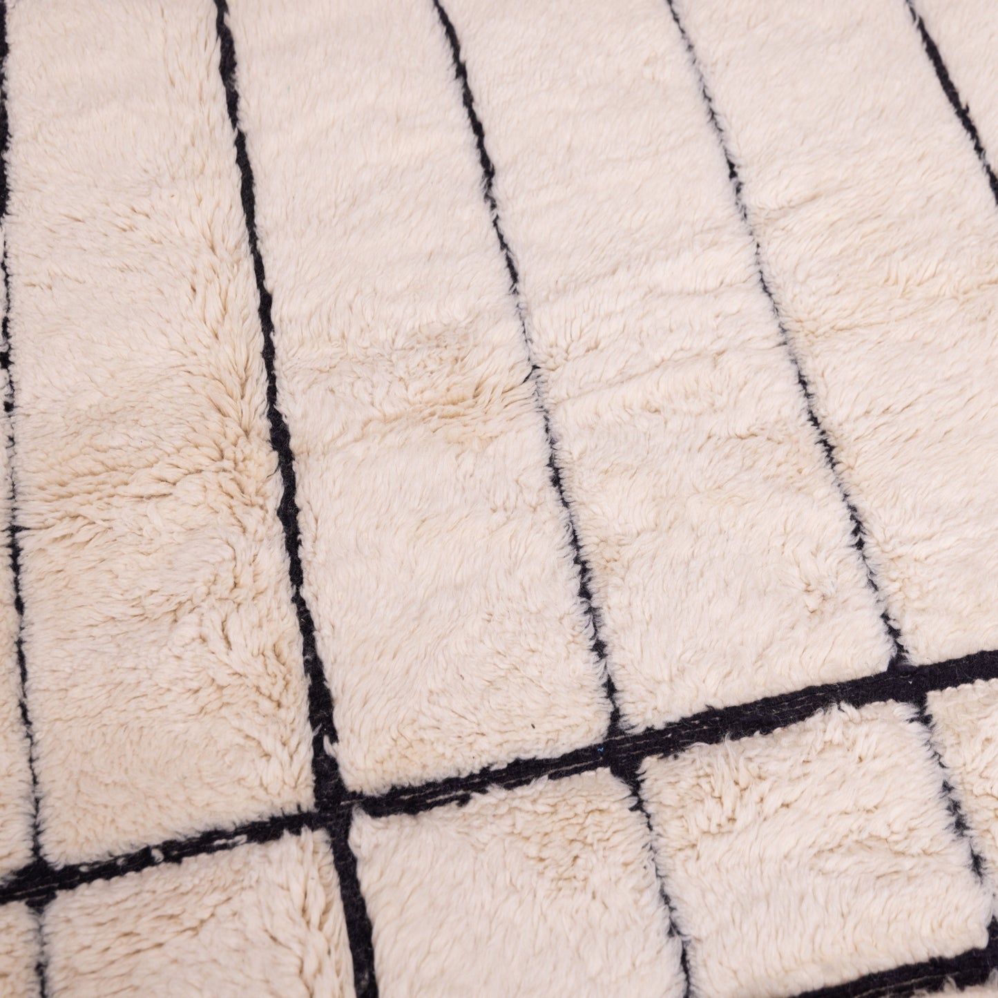 Handwoven Moroccan Wool Rug – Mrirt Berber Carpet – Modern Abstract Minimalist Design – Luxurious & Soft Handmade Area Rug