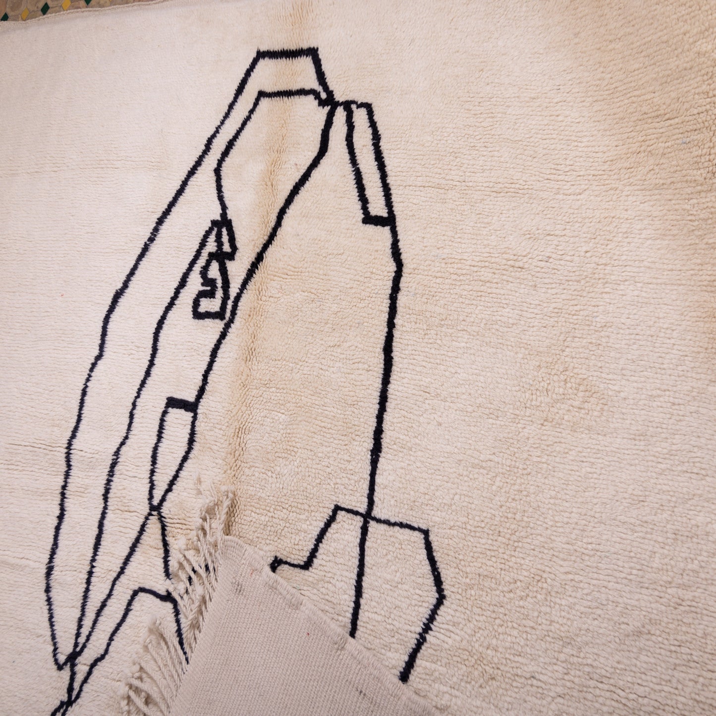 Handmade Mrirt Rug – 100% Wool Moroccan Berber Carpet – Abstract Face Line Art Wool Rug – Luxury Minimalist & Modern Home Decor