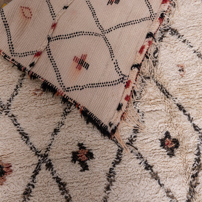 Vintage Moroccan Beni Ourain Rug – Handwoven Wool Berber Carpet – Diamond & Floral Tribal Motifs ; 10,33 ft / 6,56 ft