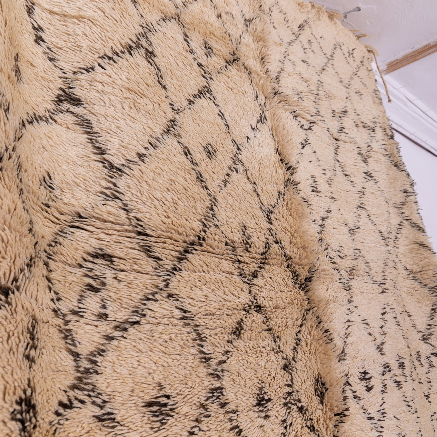 Vintage Beni Ourain Moroccan Rug – Handwoven Berber Wool Carpet ; 10,50 ft / 5,41 ft