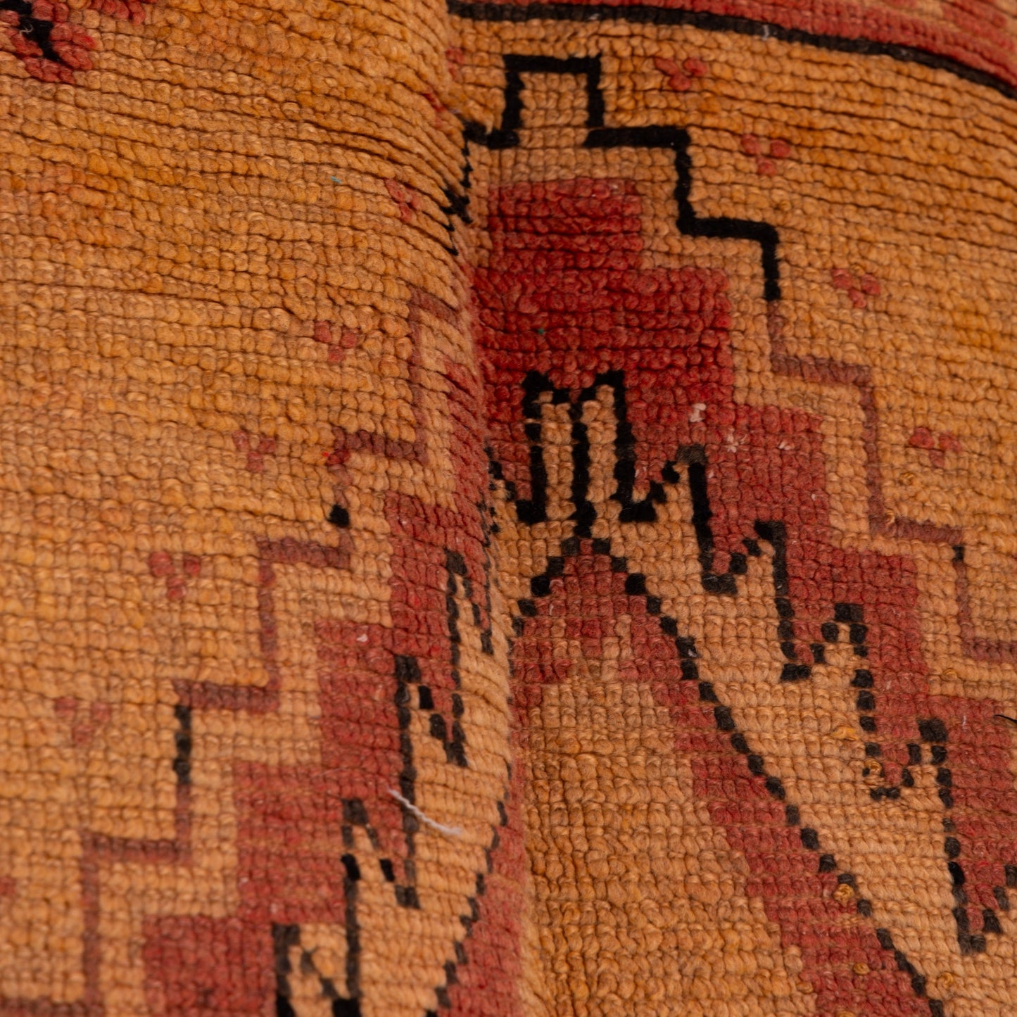 Handwoven Taznakht Moroccan Rug – 100% Wool Berber Carpet – Saffron & Terracotta Tribal Design – Authentic High Atlas Decor ; 8,69 ft / 4,27 ft