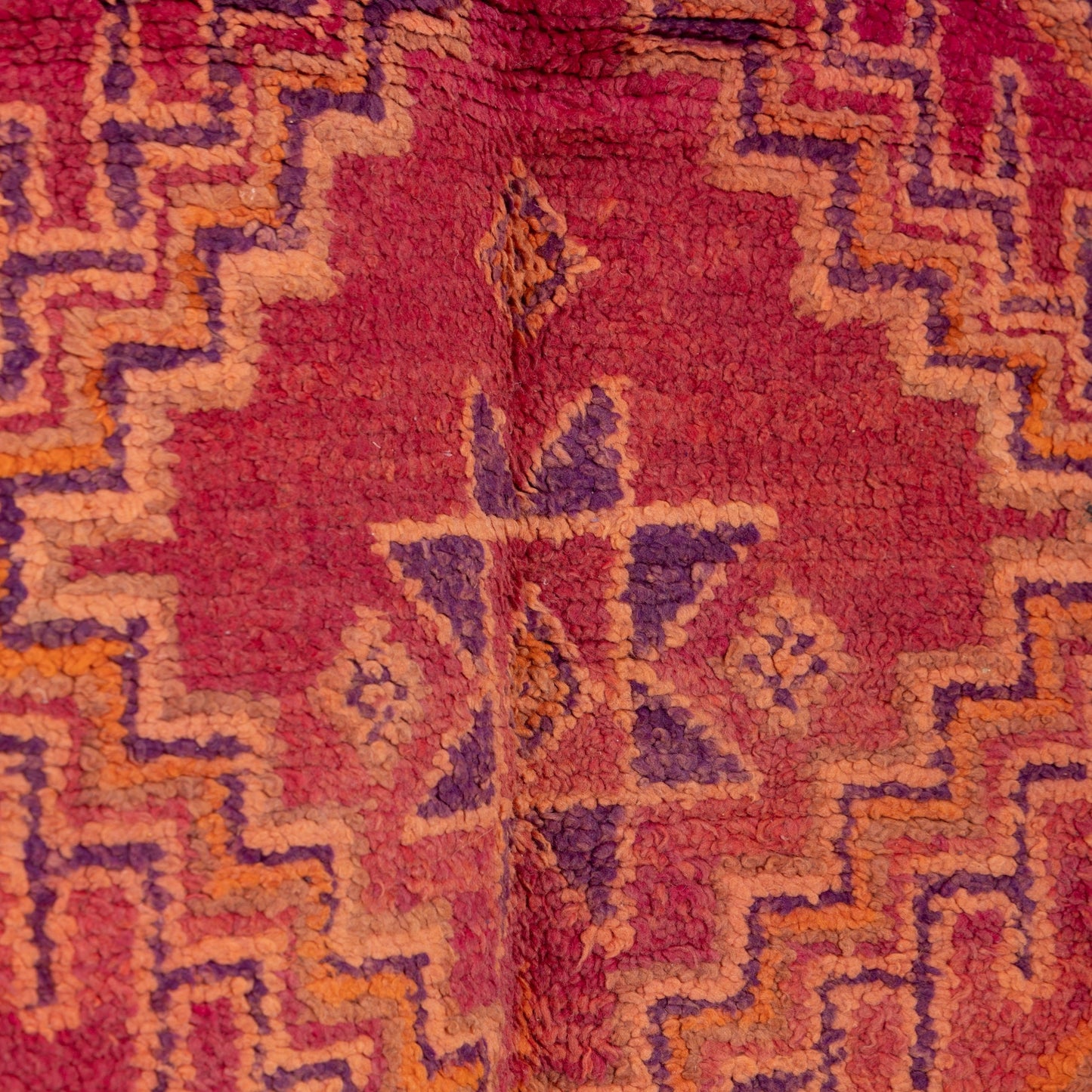 Vintage Moroccan Rehamna Rug – Handwoven Berber Carpet with Deep Red & Orange Geometric Motifs ; 12,96 ft / 5,54 ft