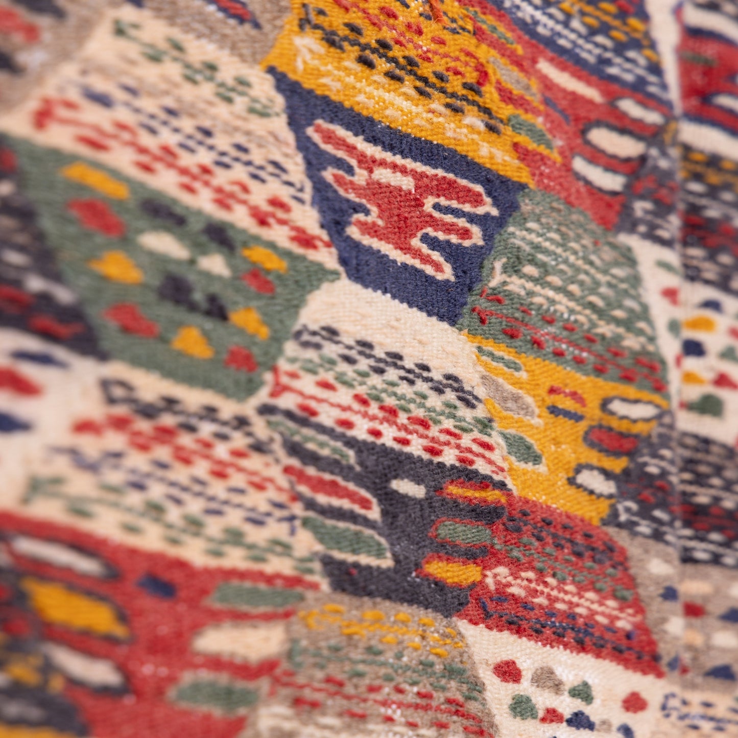 Handwoven Moroccan Akhnif Rug – Authentic Wool & Cotton Kilim with Geometric Patterns ; 6,07 ft / 3,44 ft