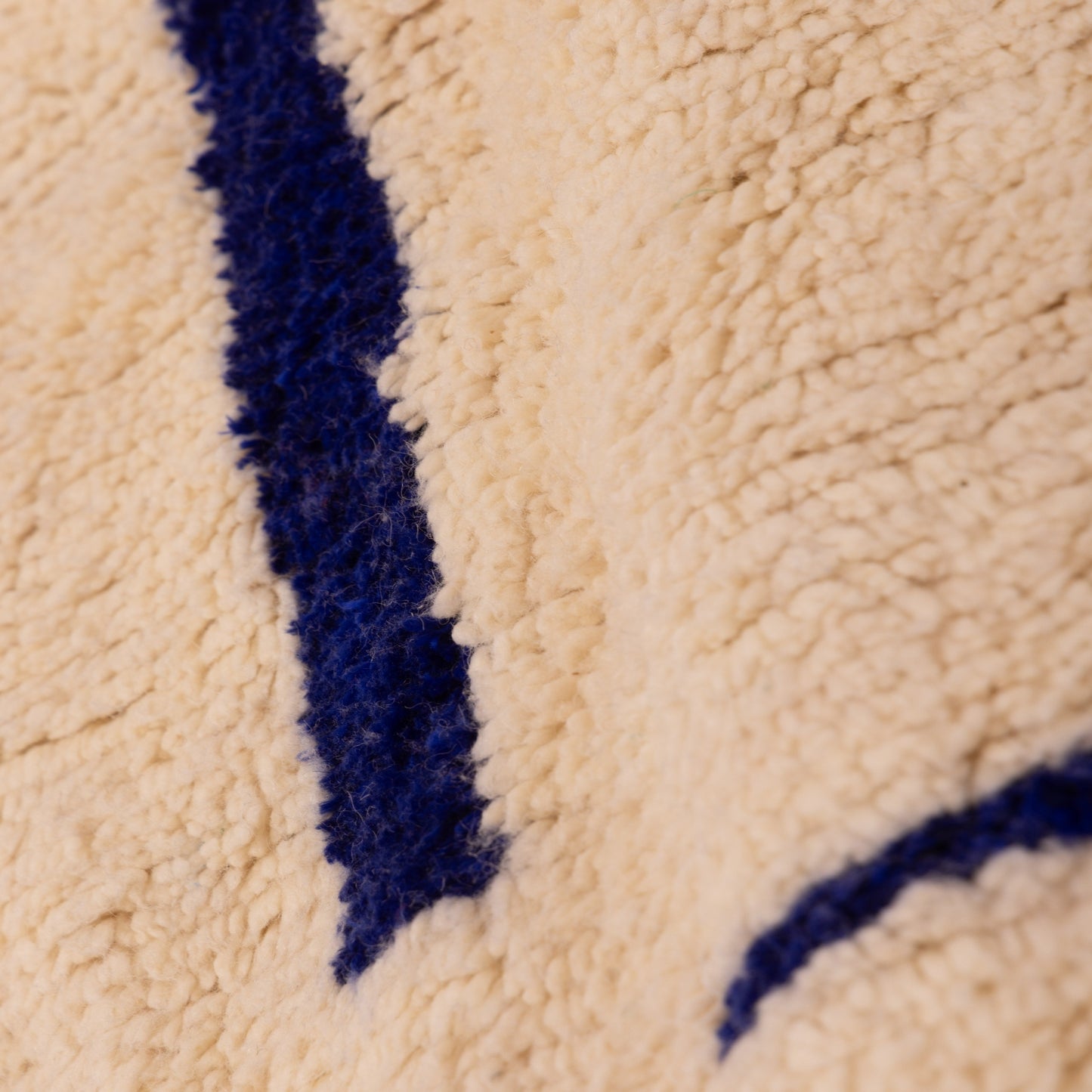 Minimalist Azilal Rug with Indigo Line Pattern - Handmade Moroccan Wool & Cotton Rug - Boho Abstract Carpet