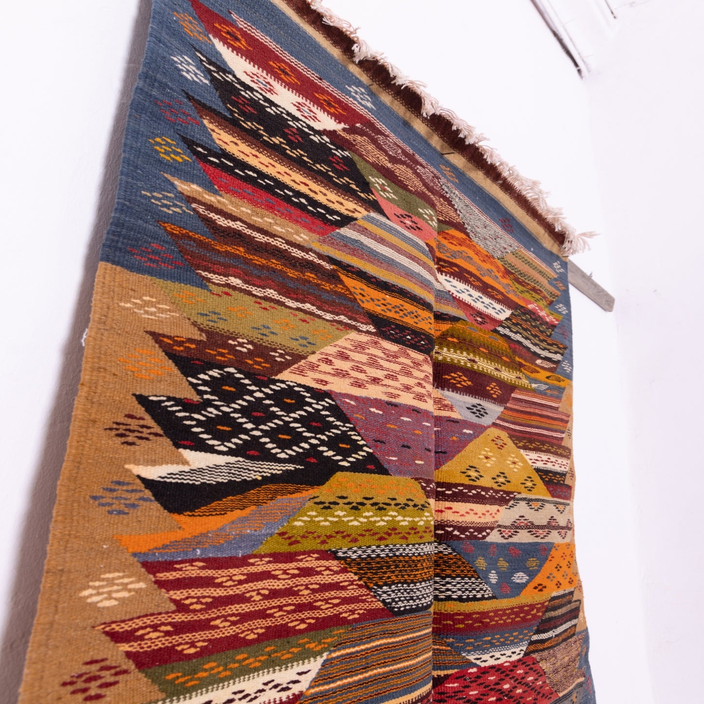 Handwoven Moroccan Akhnif Rug – A Bohemian Masterpiece ; 4,76 ft / 3,44 ft