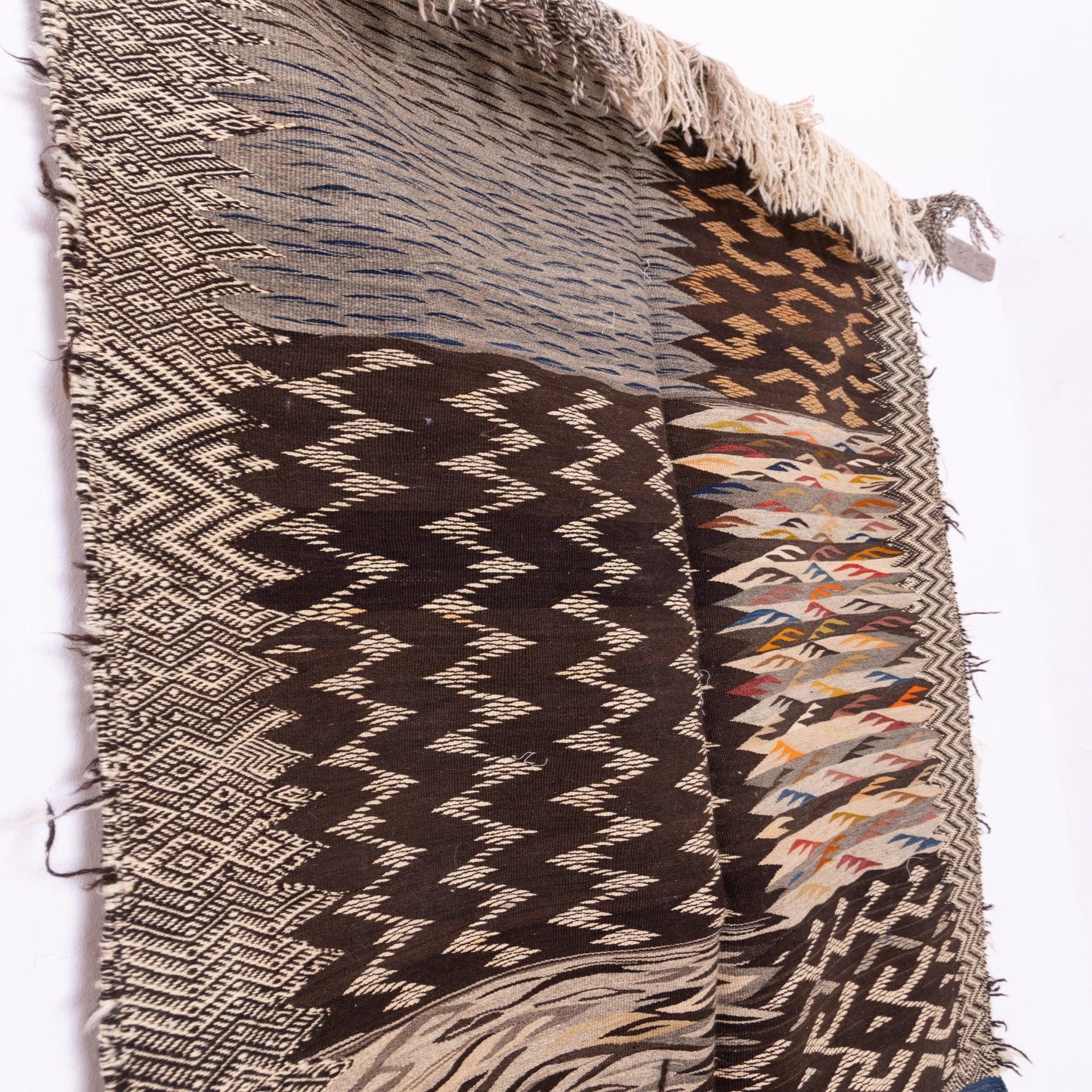 Handwoven Moroccan Akhnif Rug – Authentic Berber Wool Carpet ; 5,09 ft / 3,77 ft