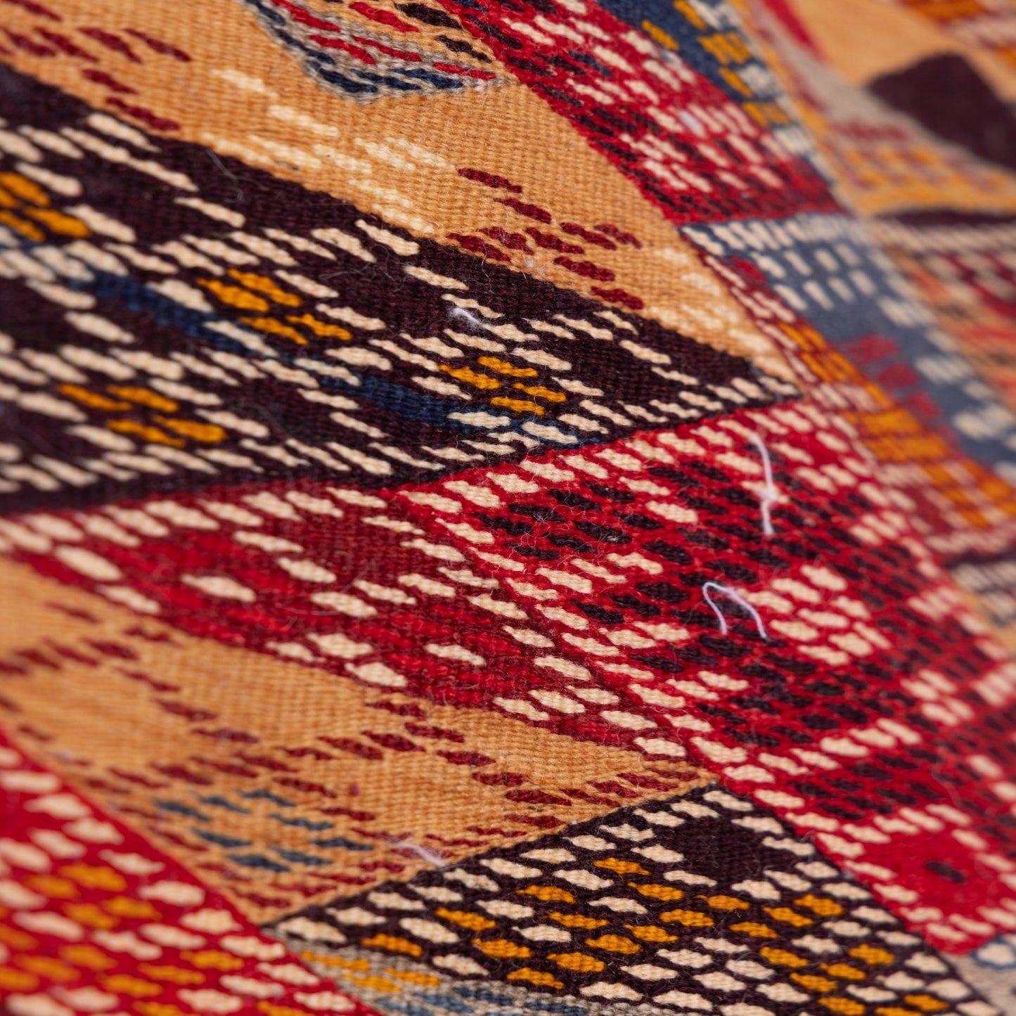 Vintage Moroccan Akhnif Rug – Handwoven Berber Wool Carpet ; 5,91 ft / 3,77 ft