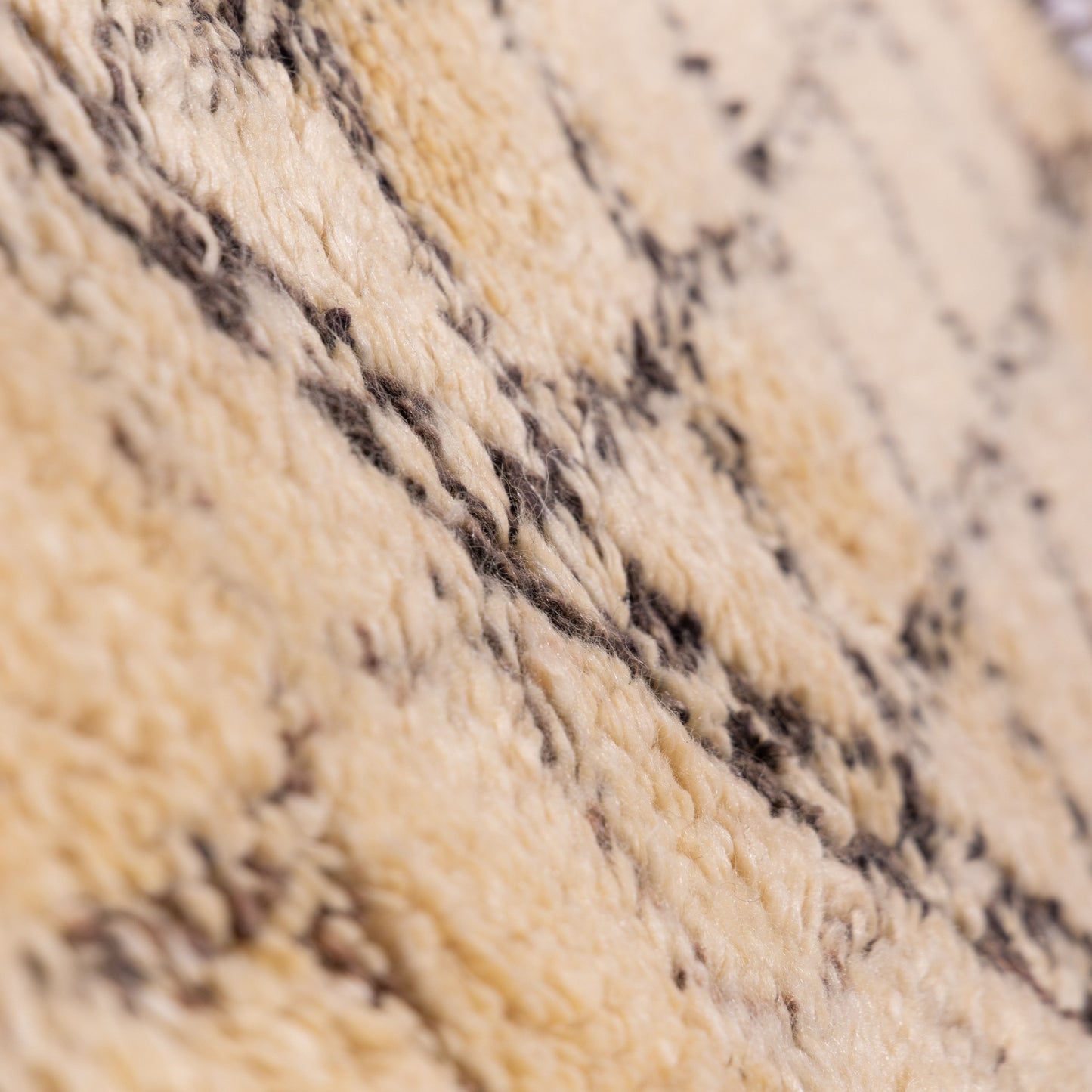 Vintage Beni Ourain Rug | Handwoven Moroccan Wool Carpet | Timeless Berber Geometric Design ; 9,51 ft / 6,23 ft