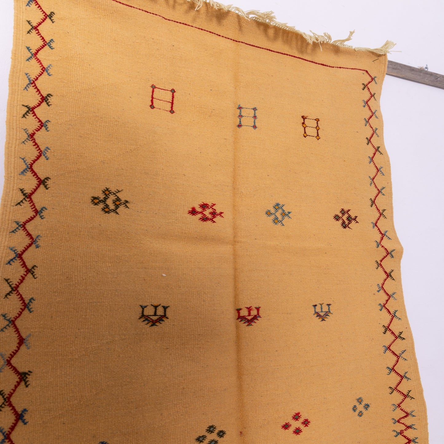Handwoven Moroccan Akhnif Rug – Golden Berber Wool & Cotton Carpet