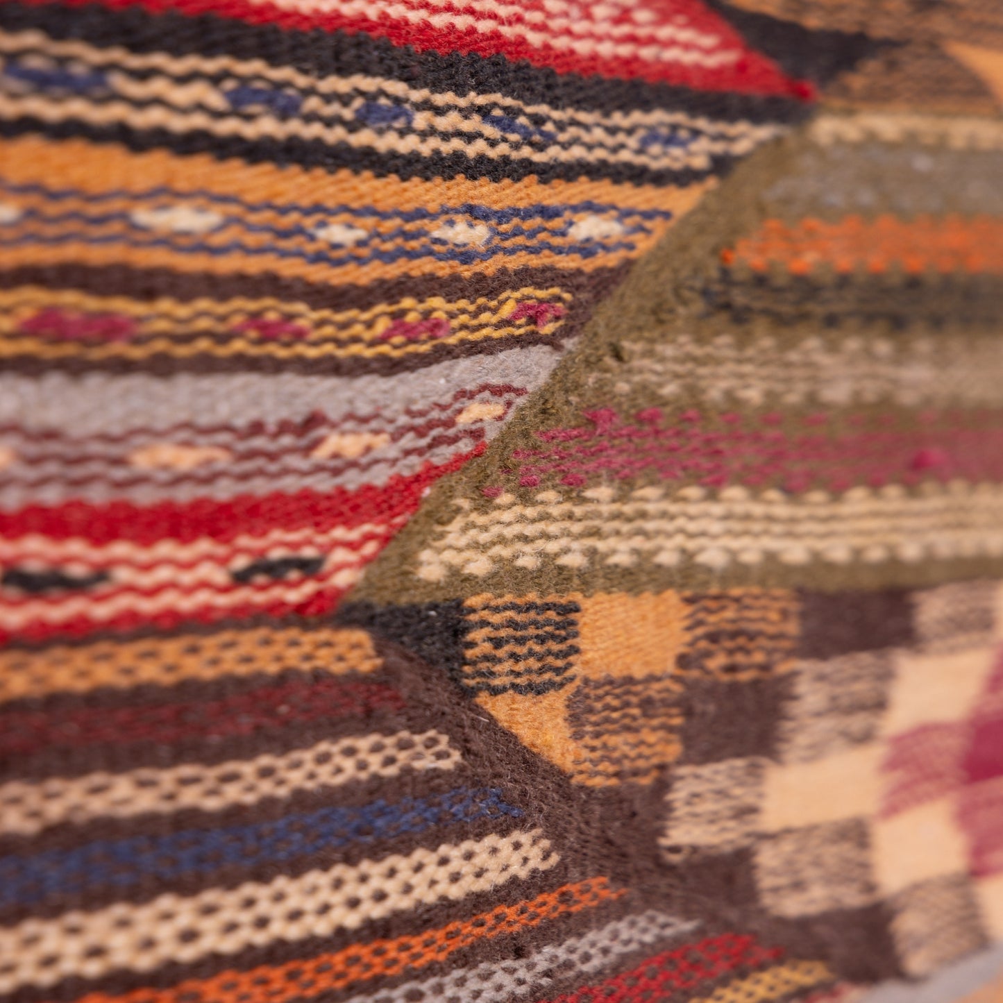 Handmade Moroccan Akhnif Rug – Authentic Tribal Elegance ; 4,59 ft / 3,77 ft