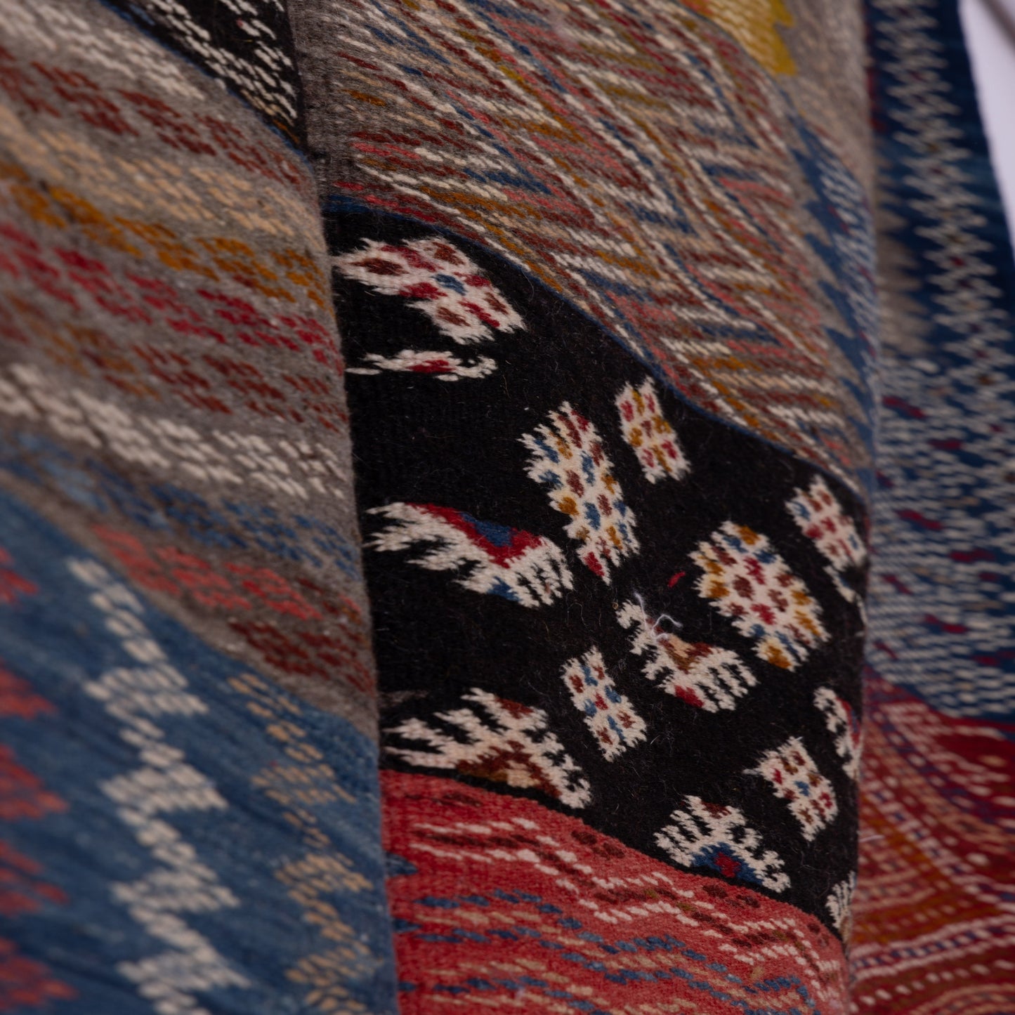 Handwoven Moroccan Akhnif Rug – Artisan Wool & Cotton Carpet ; 9,02 ft / 5,41 ft