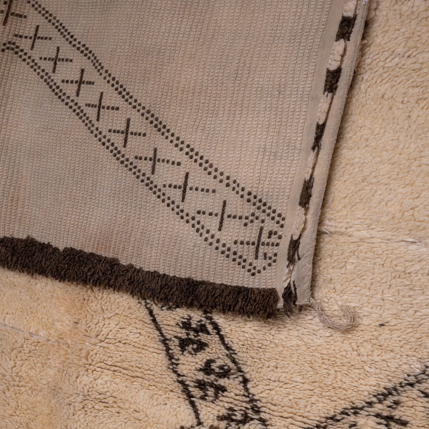 Vintage Moroccan Beni Ourain Rug | Handwoven Wool Berber Carpet | Tribal Diamond & Symbolic Motifs ; 13,12 ft / 6,89 ft