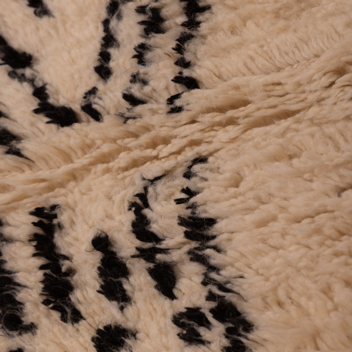 Black & White Azilal Rug - Handmade Moroccan Berber Carpet - Abstract Wool and Cotton Wall or Floor Decor