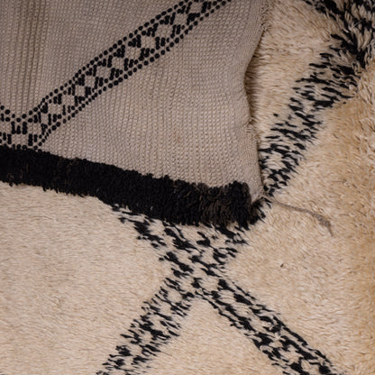 Handmade Moroccan Beni Ourain Rug | Authentic Berber Wool Carpet | Timeless Diamond Lattice Design ; 11,15 ft / 6,56 ft
