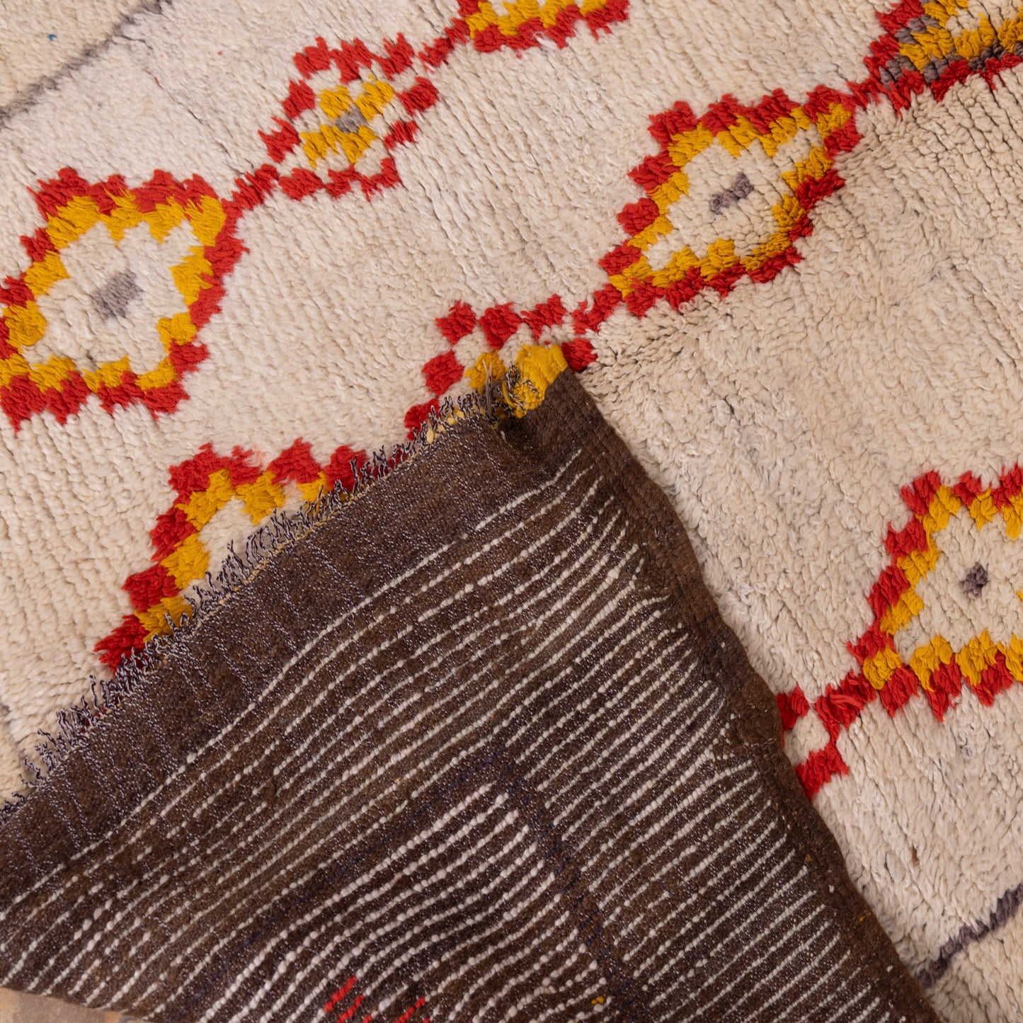Vintage Moroccan Azilal Runner - Diamond Chain Motif - Handwoven Tribal Wool Rug