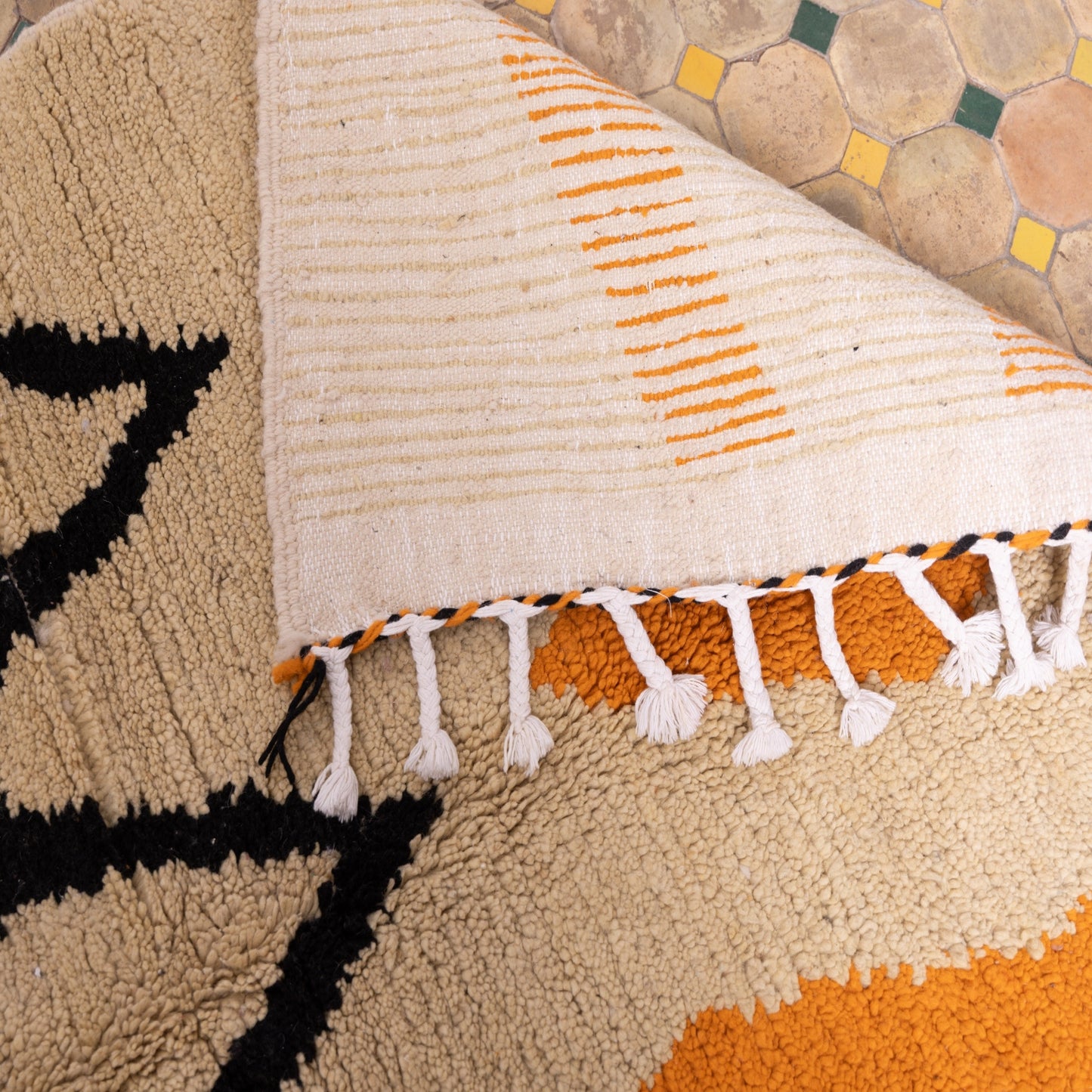 Minimalist Berber Boujad Rug – New Moroccan Wool Rug – Beige with Black Diamonds & Orange Tribal Motifs – Modern Boho Wall Hanging