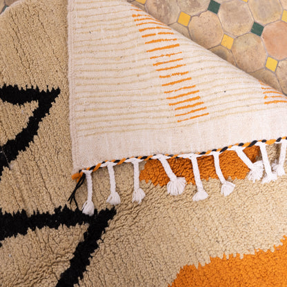 Minimalist Berber Boujad Rug – New Moroccan Wool Rug – Beige with Black Diamonds & Orange Tribal Motifs – Modern Boho Wall Hanging