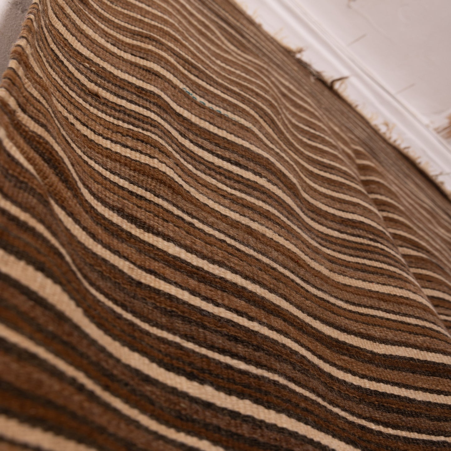 Vintage Moroccan Wool Blanket | Handwoven Berber Striped Throw | Nomadic Kilim Rug ; 7,55 ft / 4,10 ft