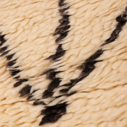 Vintage Beni Ourain Moroccan Rug | Bold Diamond & Cross Motif | Handwoven Wool Berber Carpet | Tribal Wall Hanging or Area Rug | 100% Wool  ; 8,69 ft / 4,43 ft