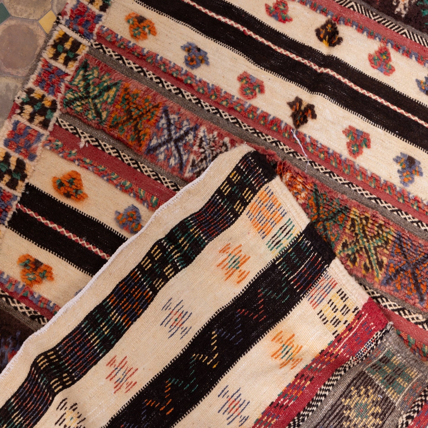 Handwoven Akhnif Moroccan Rug – Authentic Berber Flatweave ; 5,25 ft / 3,12 ft