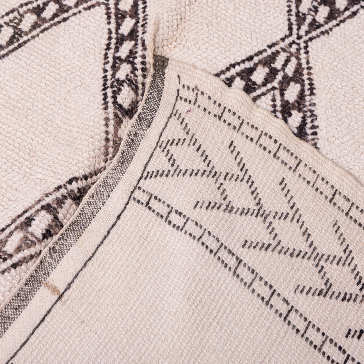 Handmade Moroccan Beni Ourain Rug – Authentic Wool Berber Carpet – Geometric Diamond Design – Minimalist & Boho Home Decor ; 9,19 ft / 5,91 ft