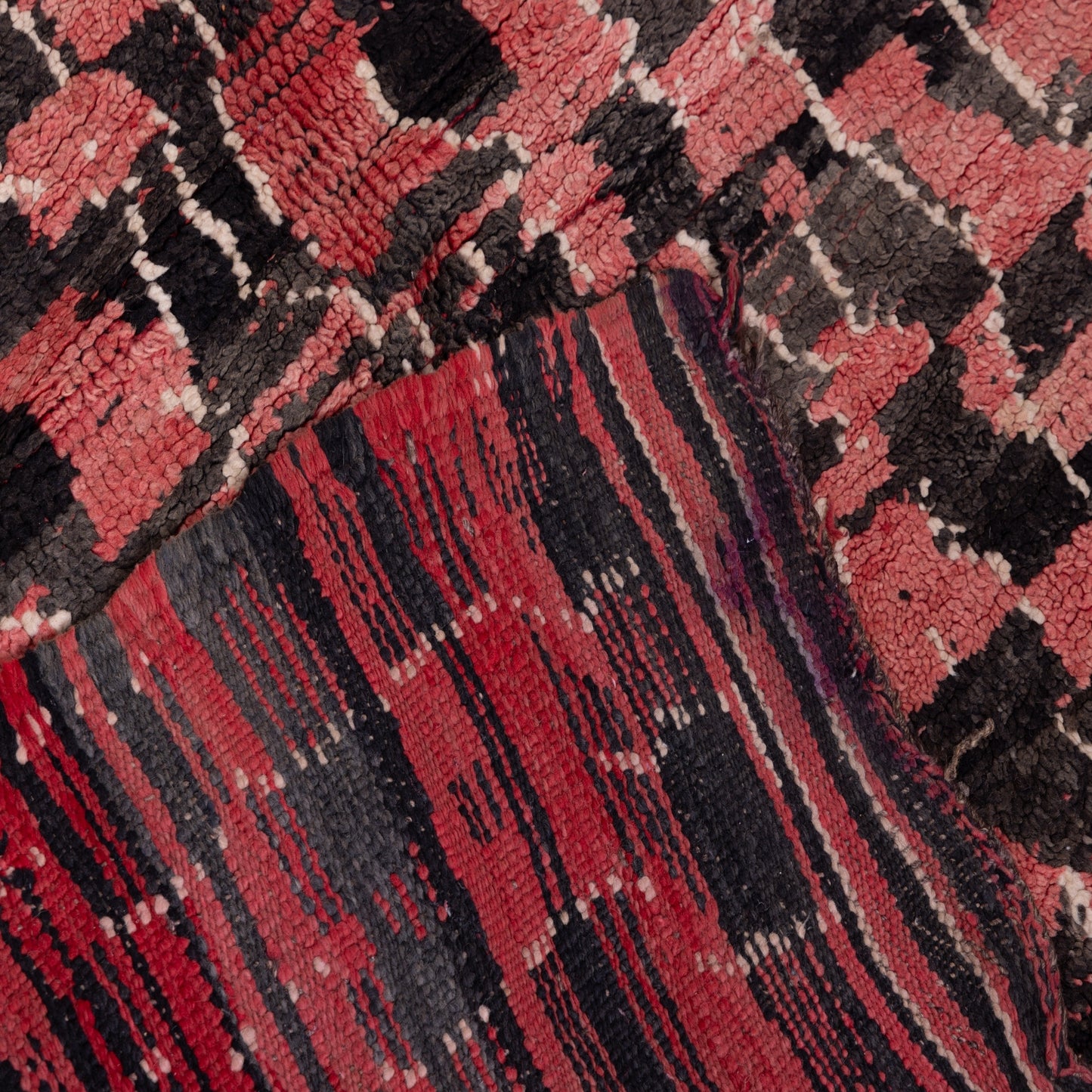 Vintage Moroccan Boujad Rug | Handwoven Berber Wool Carpet ; 8,20 ft / 6,56 ft