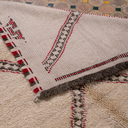 Vintage Moroccan Berber Rug – Handwoven Wool Carpet with Red & Black Tribal Diamonds ; 10,66 ft / 5,91 ft