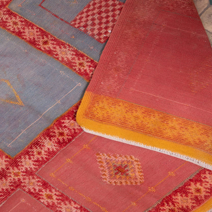 Handwoven Moroccan Akhnif Rug – Red & Blue Geometric Patchwork ; 7,87 ft /  5,25 ft