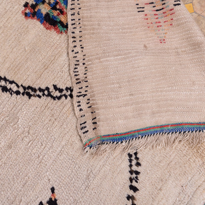 Nomadic Bloom” – Vintage Azilal Rug with Abstract Floral Motifs
