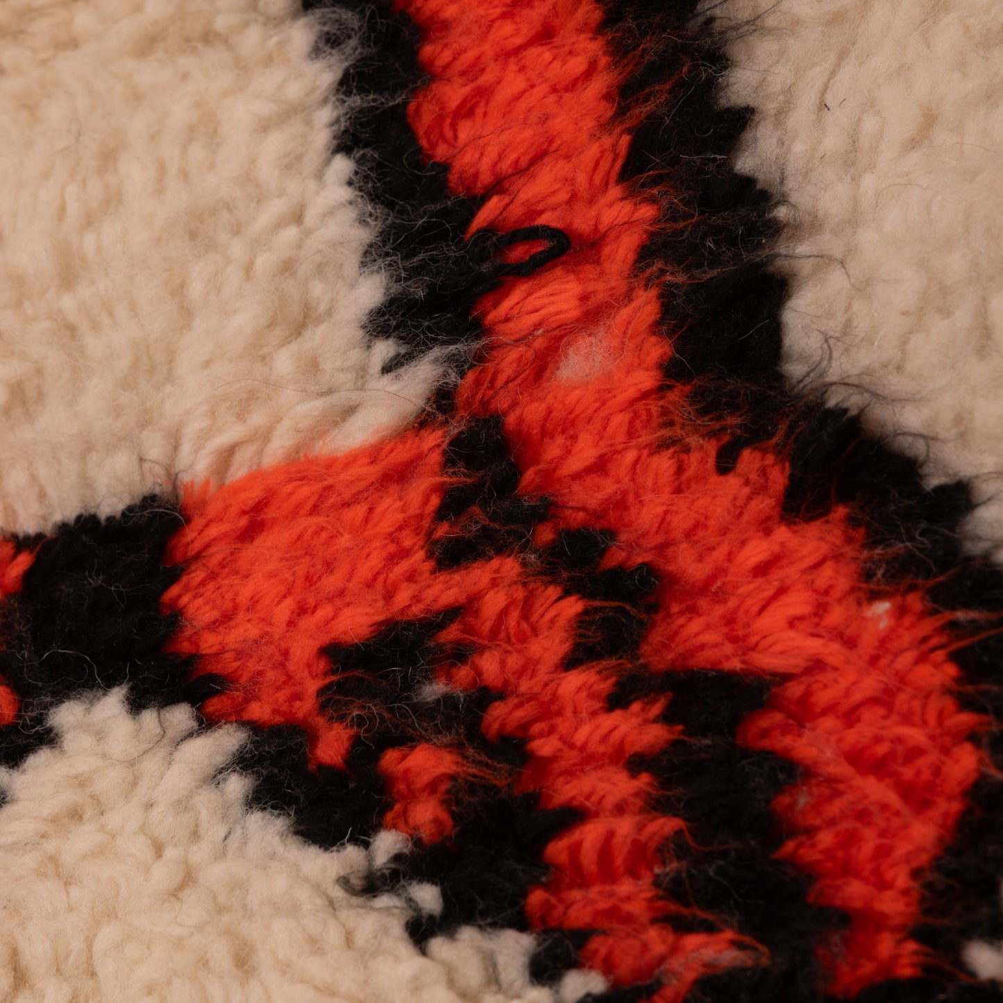 Modern Abstract Azilal Rug - Handwoven Moroccan Wool & Cotton Area Rug - Colorful Contemporary Berber Carpet - Cream Base with Bold Line