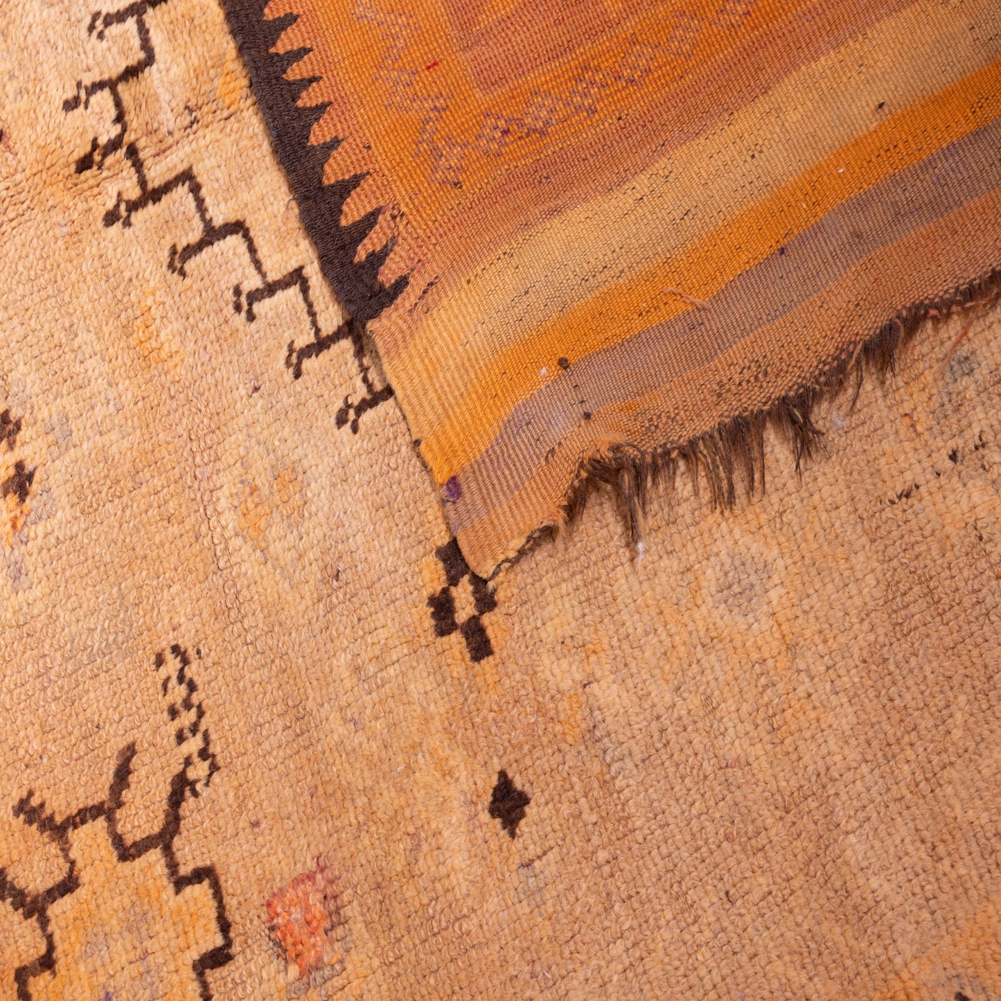 Vintage Moroccan Rehamna Rug – Handwoven Wool Tribal Elegance ; 7,38 ft / 4,92