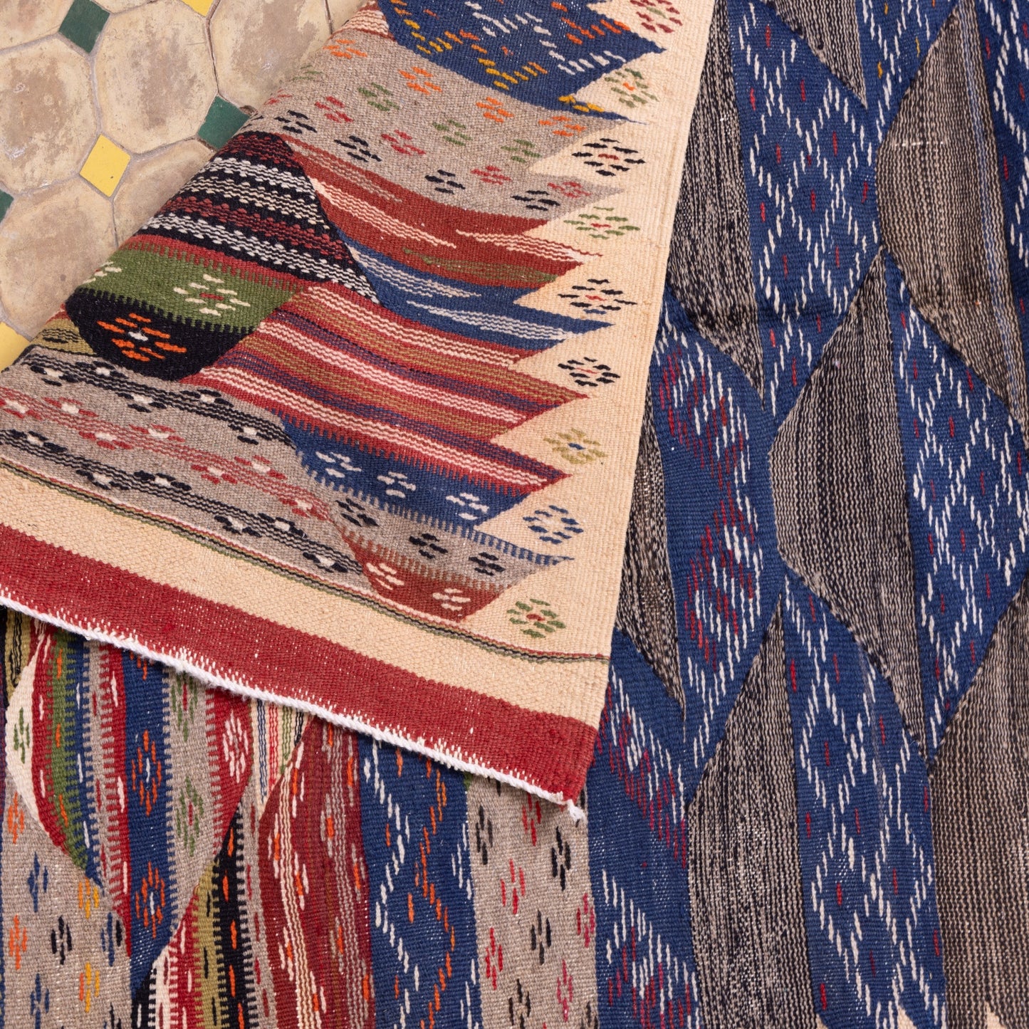 Authentic Handwoven Moroccan Akhnif Rug – A One-of-a-Kind Bohemian Masterpiece  ; 6,56 ft / 3,28 ft