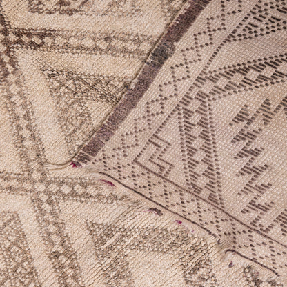 Vintage Moroccan Berber Rug – Handwoven Wool Carpet with Geometric Diamond Tribal Motifs ; 10,17 ft / 5,91 ft