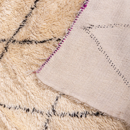 Vintage Moroccan Beni Ourain Rug – Handwoven Wool with Diamond Pattern ;  9,35 ft / 6,23 ft