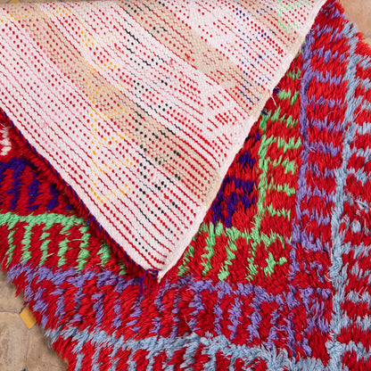 Electric Arrows – Vintage Azilal Runner with Chevron Power