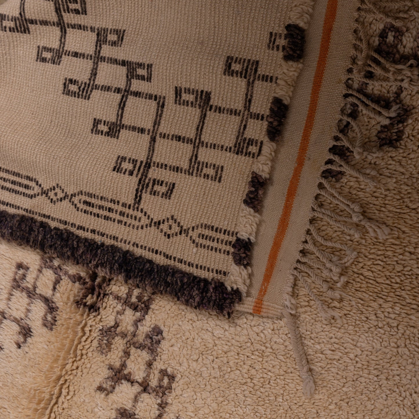 Handwoven Vintage Beni Ourain Moroccan Rug | Geometric Berber Wool Carpet ; 9,68 ft / 5,25 ft