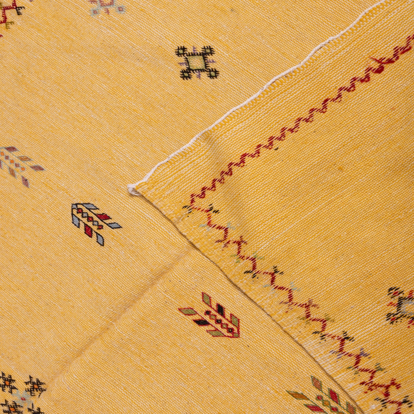 Handwoven Moroccan Akhnif Rug – Golden Yellow Berber Wool & Cotton Carpet