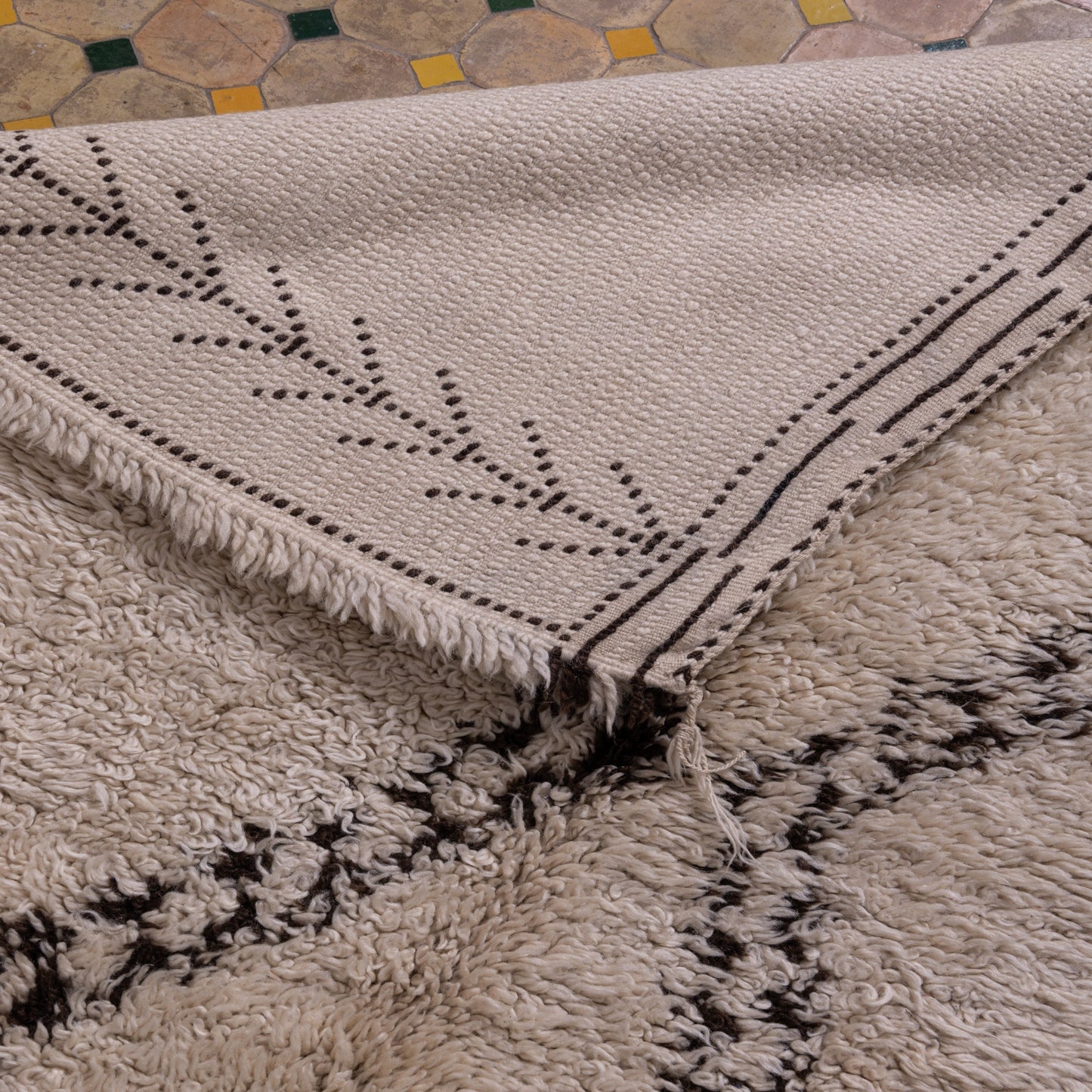 Vintage Moroccan Beni Ourain Rug – Handwoven Wool Carpet with Diamond Pattern ; 7,87 ft / 5,09 ft