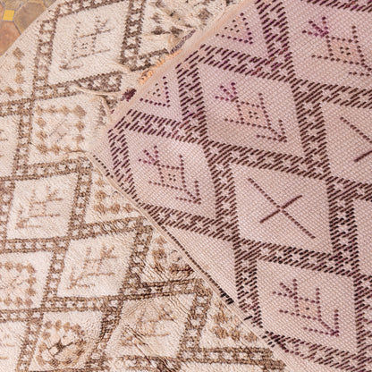 Vintage Moroccan Berber Rug – Intricately Handwoven Wool Carpet ; 11,48 ft /  5,58 ft