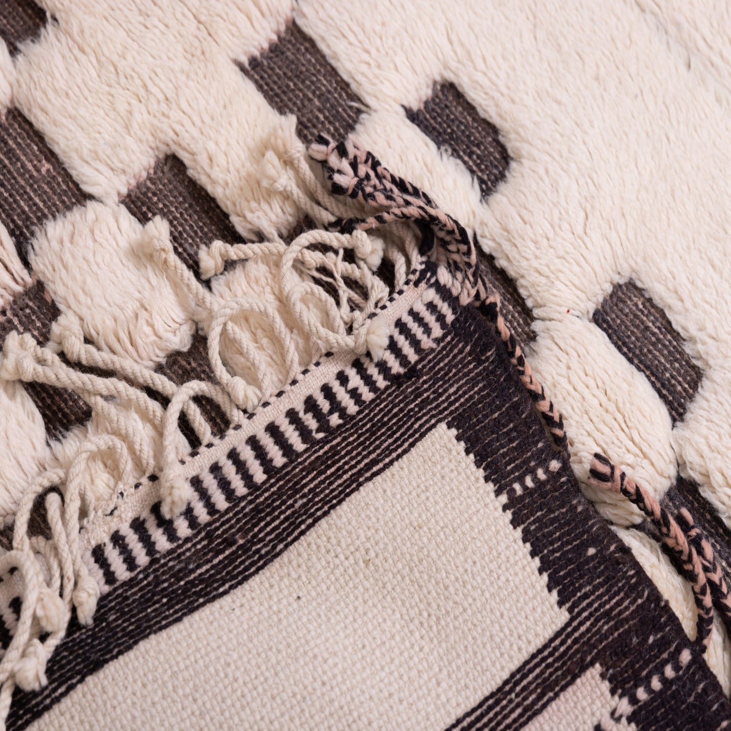 Handmade Mrirt Rug – 100% Wool Moroccan Berber Carpet – Checkerboard Black & Cream Wool Rug – Luxury Modern & Boho Home Decor