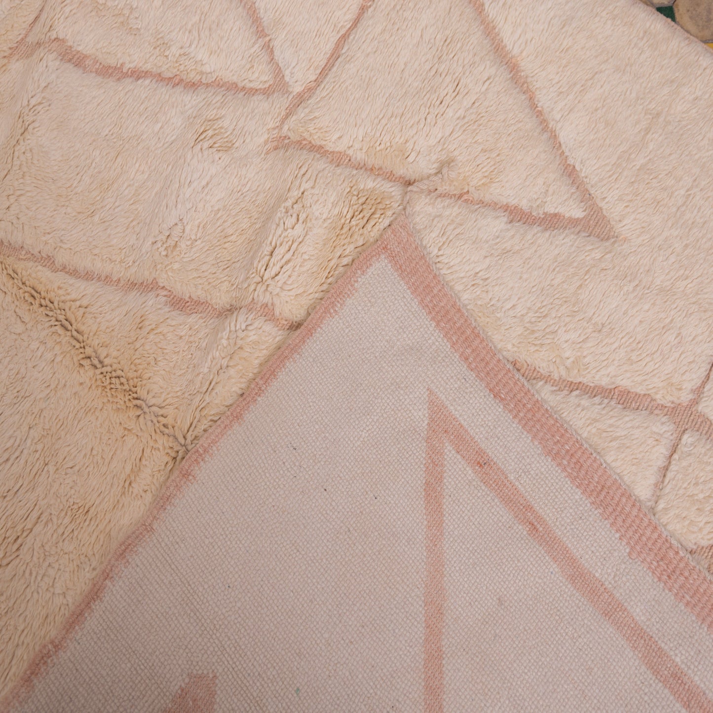 Handmade Mrirt Rug – 100% Wool Moroccan Berber Carpet – Cream & Beige Geometric Triangle Wool Rug – Luxury Minimalist & Modern Home Decor