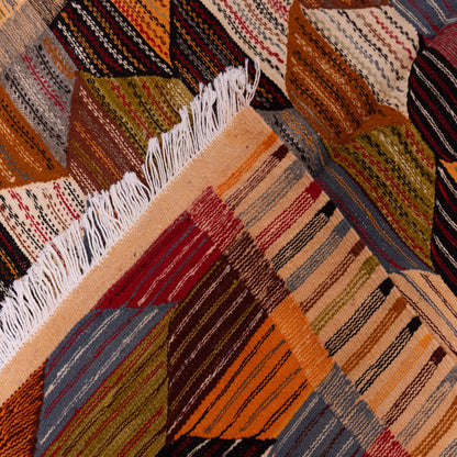 Handwoven Moroccan Akhnif Rug – Geometric Patchwork Beauty ; 4,92 ft /  3,77 ft