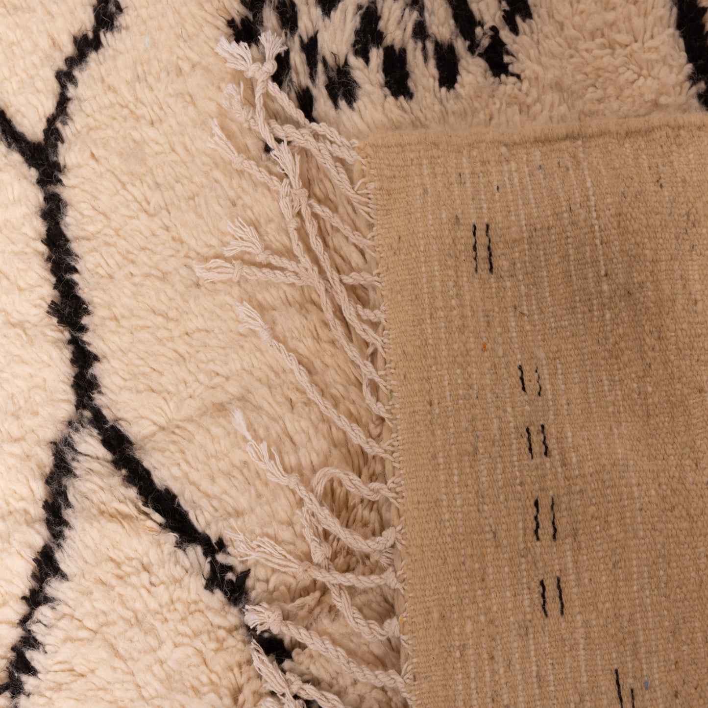 Neutral Black and White Azilal Rug - Handmade Moroccan Wool Berber Carpet - 80% Wool 20% Cotton - Minimalist Boho Decor